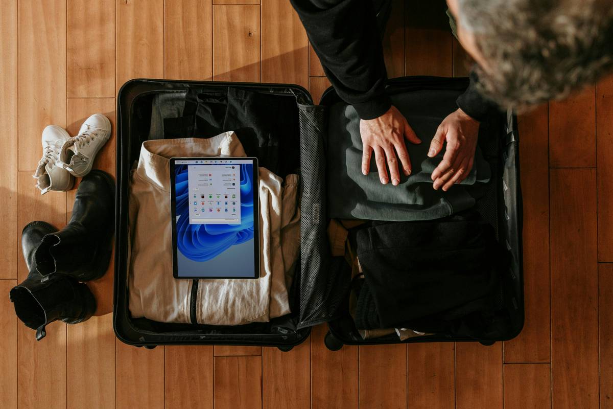 Bar chart showing 63% increase in branded content recognition with customizable luggage vs standard luggage among travel influencers, based on CreatorIQ 2023 data
