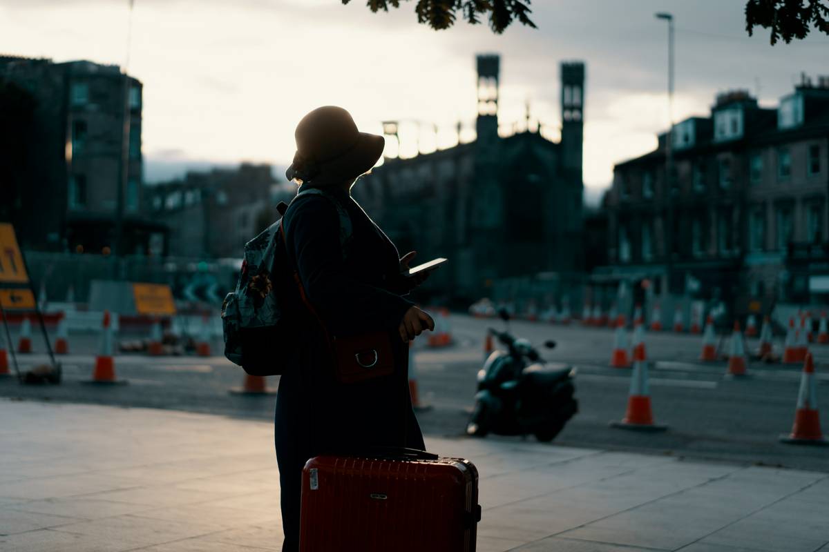 How Luggage Brands Win Big with Luggage Influencer Collaboration (Without Wasting Budget)